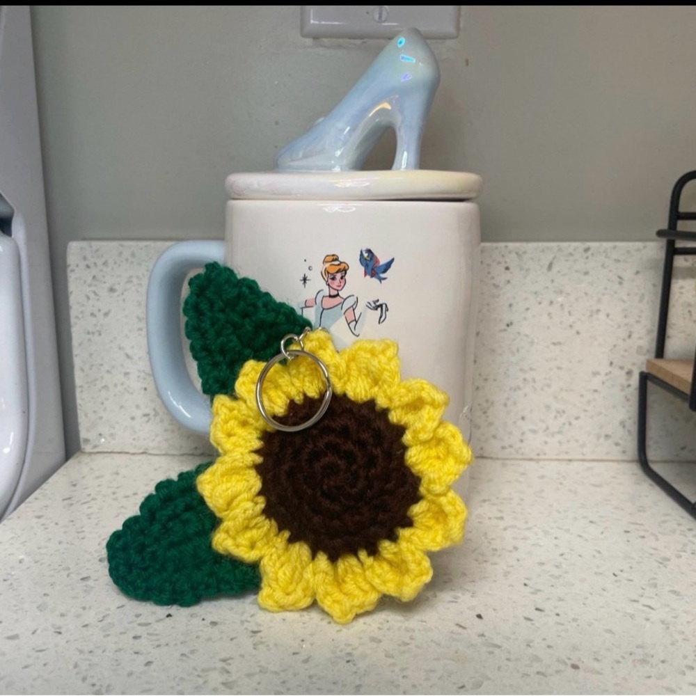Sunflower Keychain - Picture 3 of 3